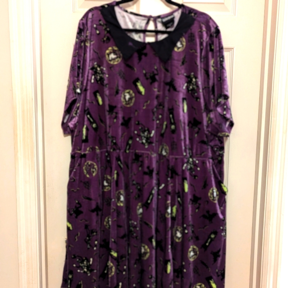 Torrid Disney Haunted Mansion Dress  purple size 5